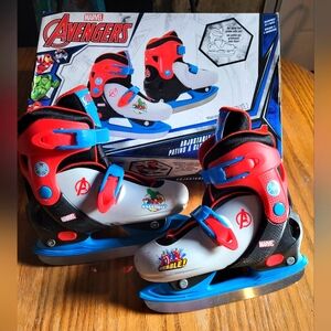 Adjustable ice skate  for young size  12 to 2